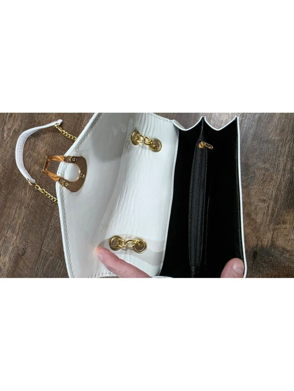 Elegant White Faux Croc-Embossed Shoulder Bag with Gold Chain Strap